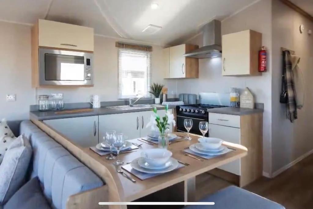 Perfect Family Getaway, With Lots Of Facilities! Villa Scratby Екстериор снимка