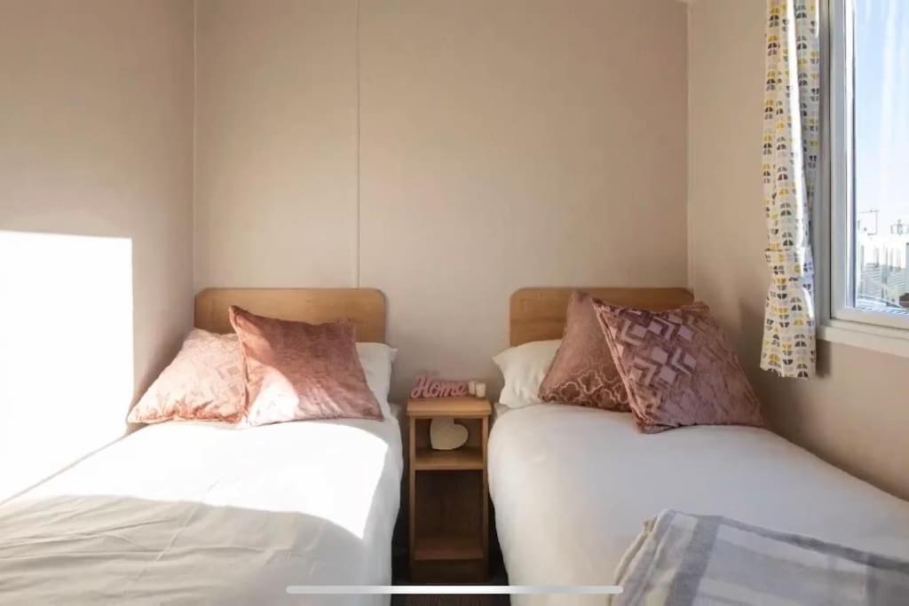 Perfect Family Getaway, With Lots Of Facilities! Villa Scratby Екстериор снимка
